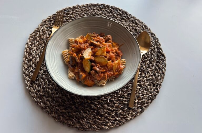 Eiwitrijke-pasta-bolognese-768x509