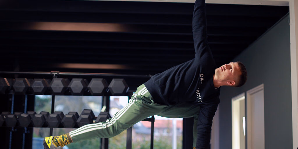 Cooling-down-oefeningen-voor-na-je-krachttraining-1024x512