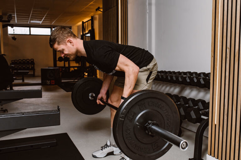 bovenlichaam-trainen-bent-over-row-768x509