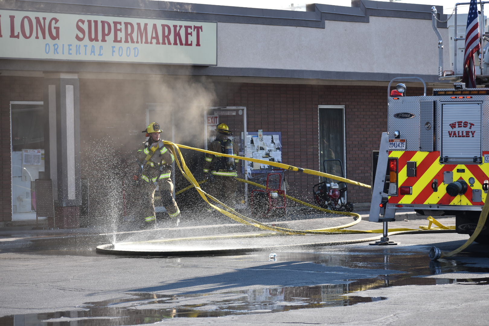 Crews from 5 agencies battle market fire in West Valley City Gephardt