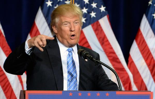 At-Phoenix-rally-Trump-accuses-media-of-giving-a-platform-to-hate-groups
