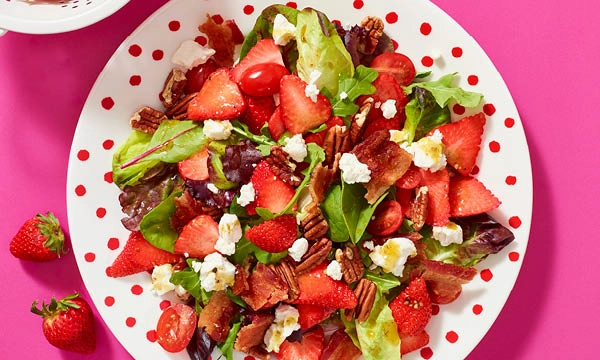 Strawberry, Pecan and Bacon Salad with White Balsamic Dressing