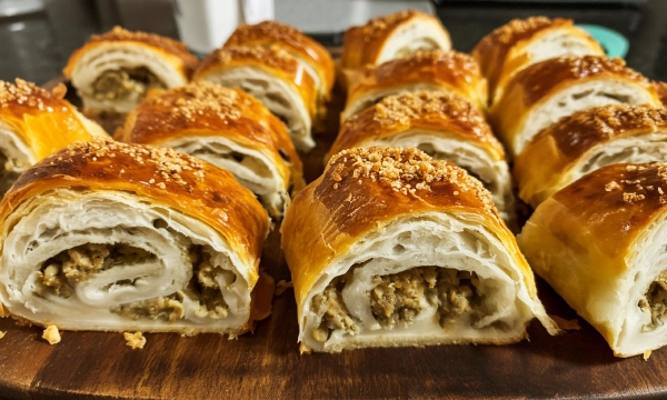 homemade-sausage-rolls-600x360.webp