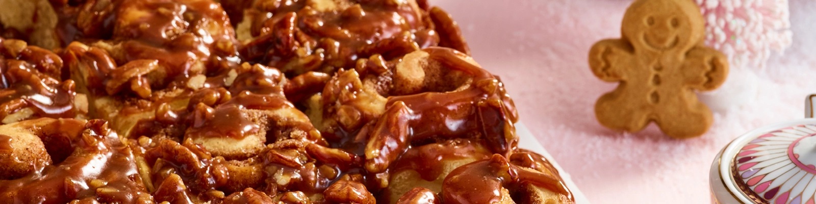 Butter Pecan-Gingerbread Cinnamon Rolls