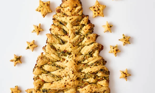 Puff Pastry Christmas Tree (Christmas Tree Appetizer) Everyday Delicious