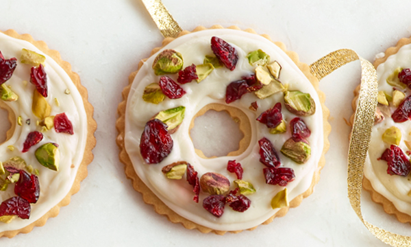 Pistachio-Cranberry Wreath Cookies