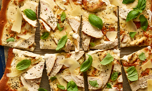 S1FW-2207039-S1F-Recipe_Images_ChickenAlfredoPizza_600x360_P1.jpg