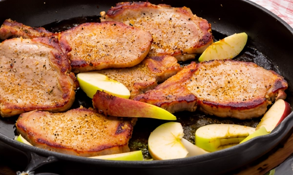 Skillet Apple Pork Chops