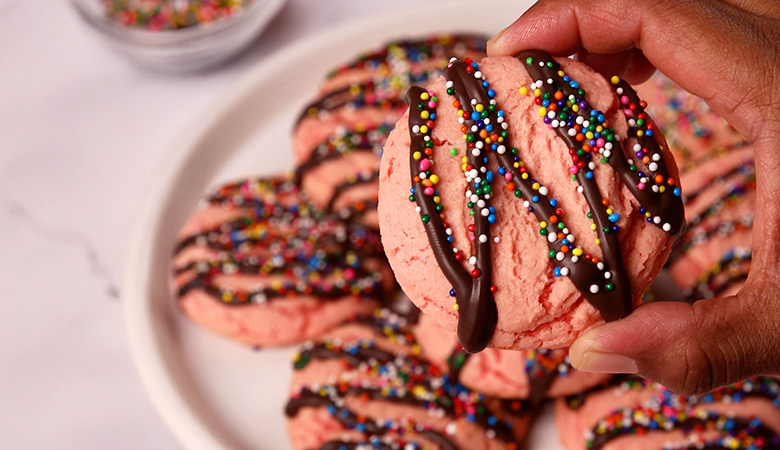 Chocolate Drizzeld Strawberry Cookies								