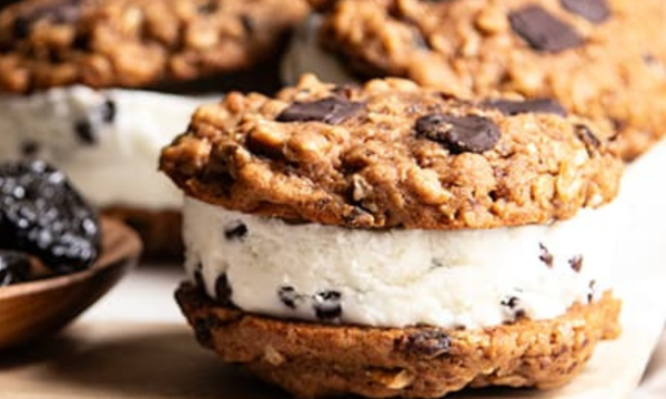 Fiber Rich Frozen Greek Yogurt Cookie Sandwiches