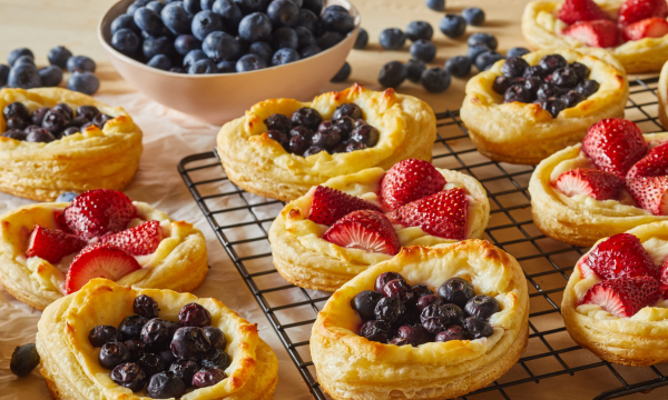 Cheese pastry puff with blueberries and strawberries