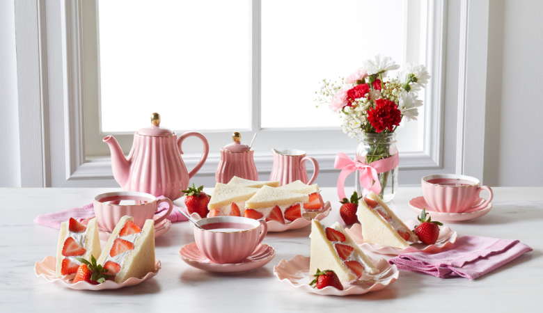 Strawberry Cream Sandwiches