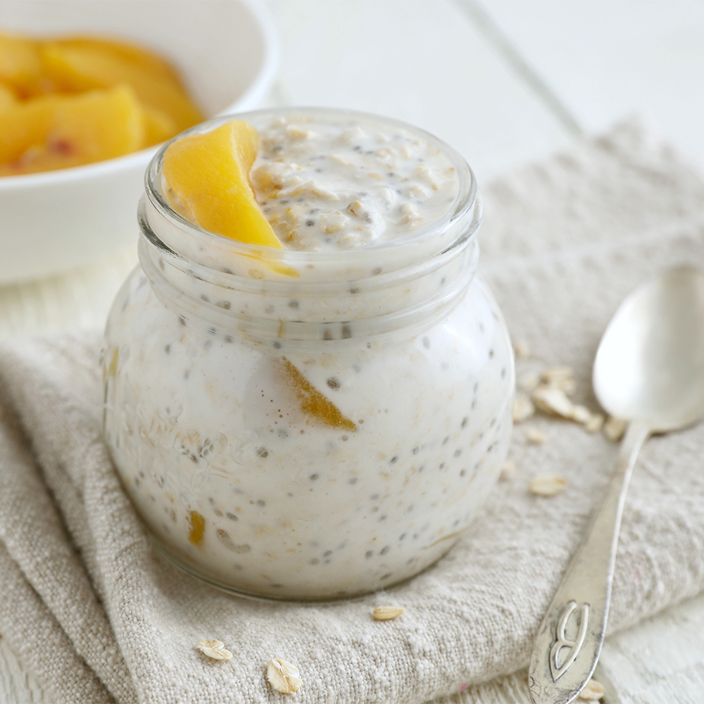 PEACHES & CREAM OVERNIGHT OATS