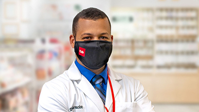 pharmacist with mask