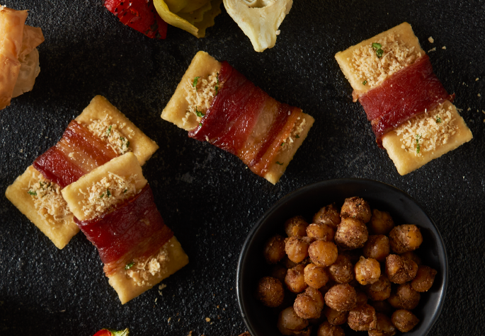 Bacon-Wrapped Club Crackers