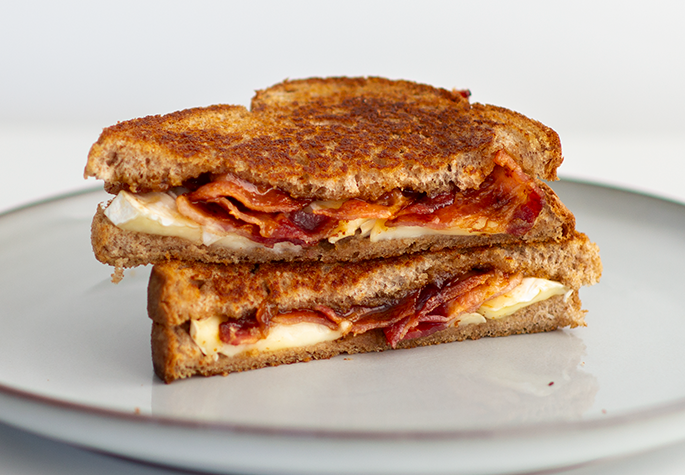 Brie, Bacon, & Apricot Jam Grilled Cheese 