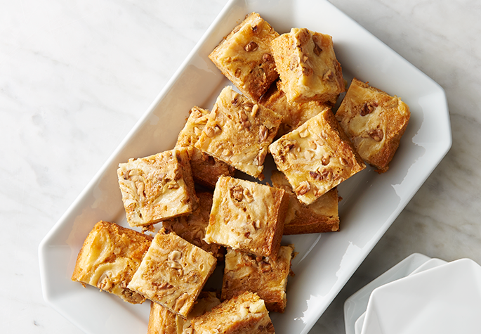 Carrot Cheesecake Swirl Bars 