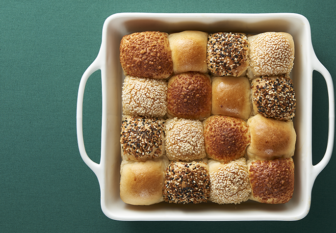 easy-checkerboard-dinner-rolls.png