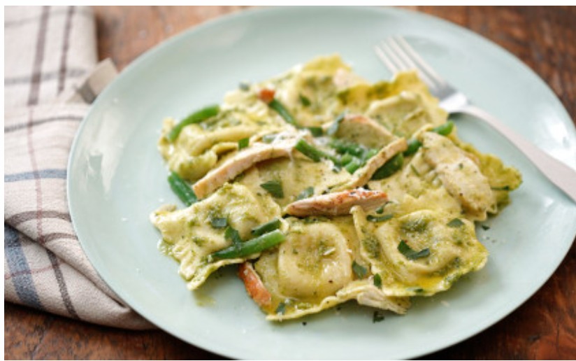 Spinach & Ricotta Ravioli with Basil Pesto, Chicken & Green Beans