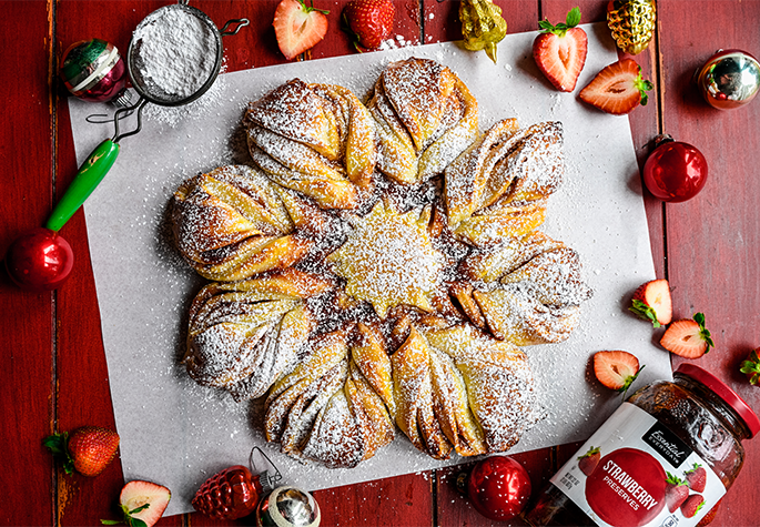 Star Bread with Strawberry Jam recipe