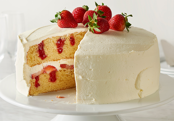 strawberry-whipped-cream-cake.png