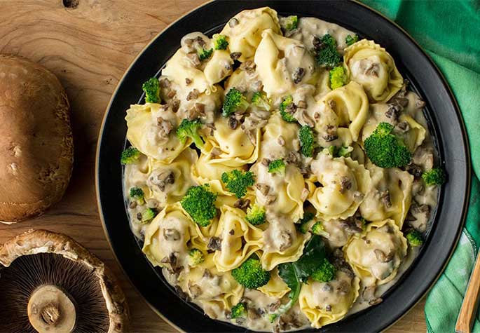 Tortelloni Alfredo with Broccoli