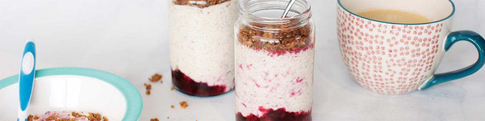 Berry Crumble Overnight Oats