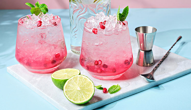 Pomegranate Gin Fizz 