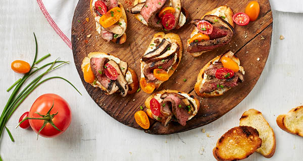 Tangy Tomato & Beef Crostini