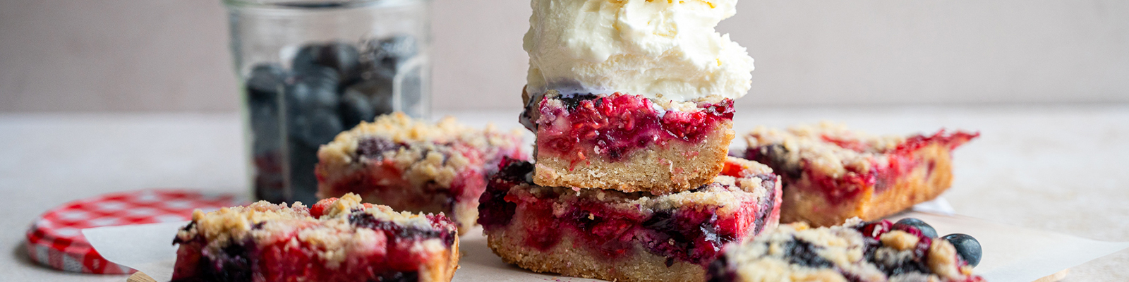 Berry Crumble Bars