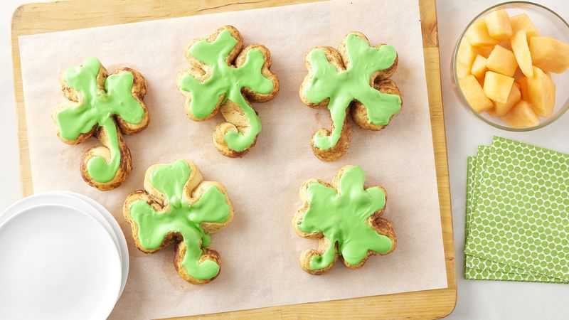 Shamrock Cinnamon Rolls