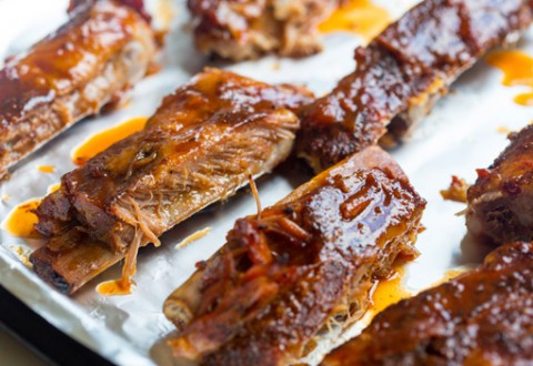 Slow Cooker Honey Bourbon Glazed Spare Ribs