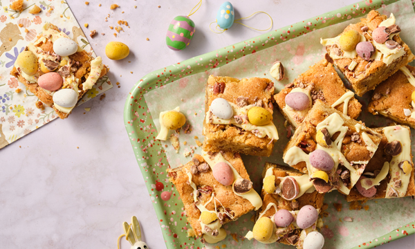 Easter Blondies 600x360