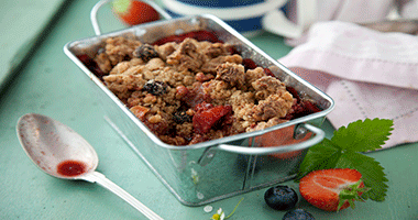 Apple & Mixed Berry O'Donnell's Granola Crumble