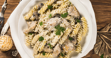 Easy Creamy Chicken Pasta