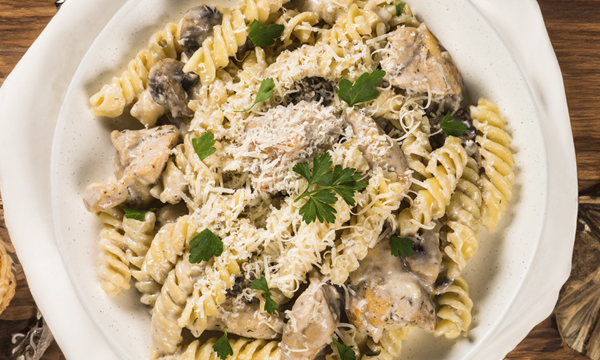 Easy Creamy Chicken Pasta