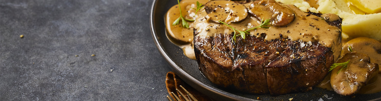 Seared Fillet Steak with Creamy Mustard and Mushroom Sauce