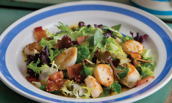 Warm Salad with Scallops, Bacon and Emerald Oils Rapeseed Oil