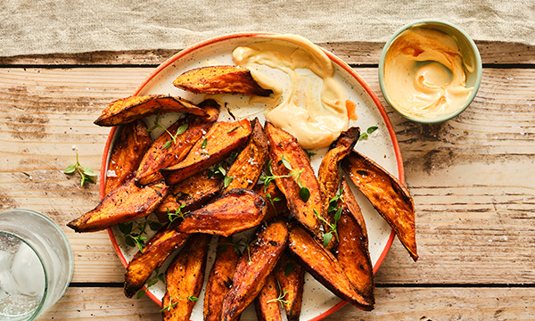 Sweet Potato Wedges with Saucy Dip