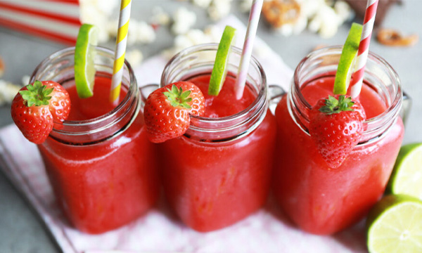 Strawberry and Lemonade Slushie