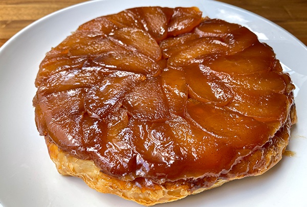 https://storage.googleapis.com/dam-prs-prd-c7e7986.prs.prd.v8.commerce.mi9cloud.com/1%20Recipes/TarteTatin_600x405(1).jpg