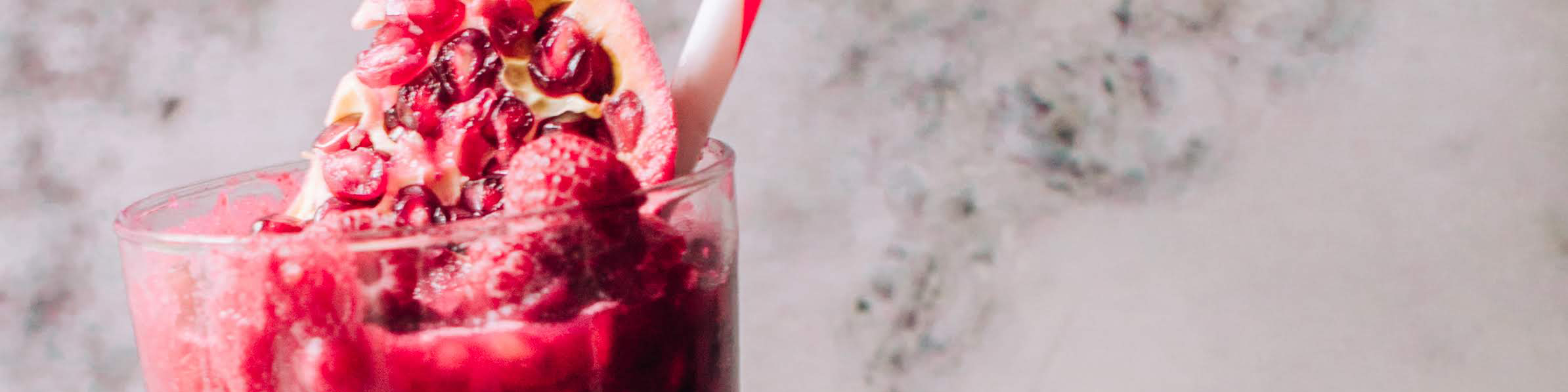 Beet & Pomegranate Glow Smoothie