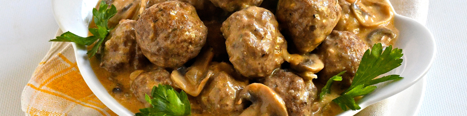 Meatballs in Creamy Mushroom Sauce