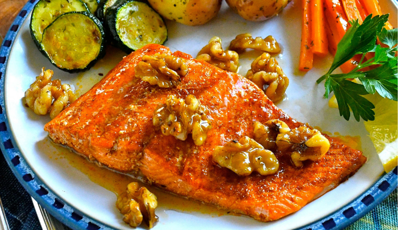 Salmon with Toasted Walnuts, Honey and Lemon 