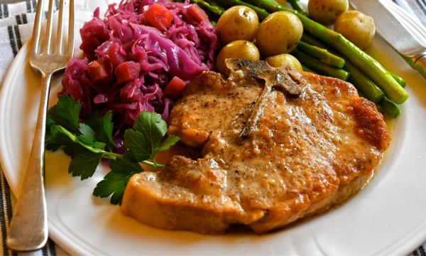 Baked Pork Chops with Braised Red Cabbage and Apples