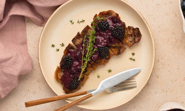 Steak and berries Recipe