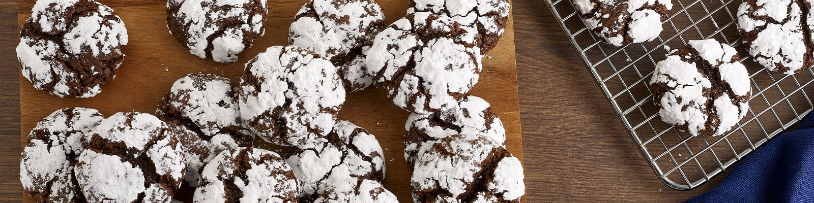 Chocolate Pudding Crinkle Cookies