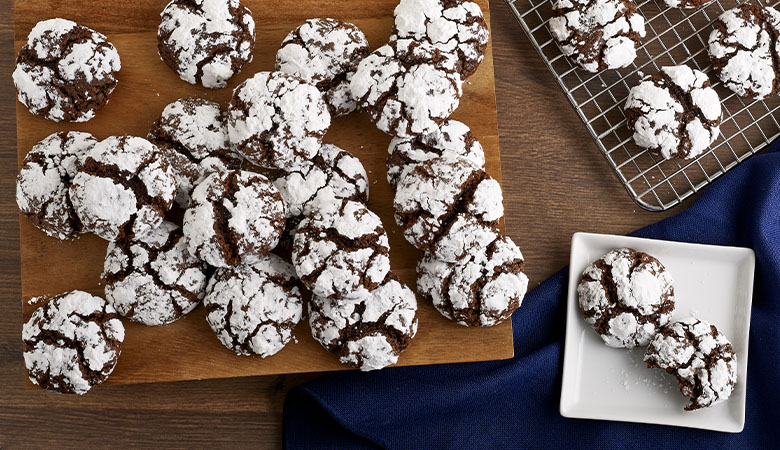 Chocolate Pudding Crinkle Cookies