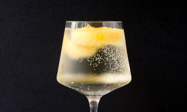Easy White Wine Spritzer
