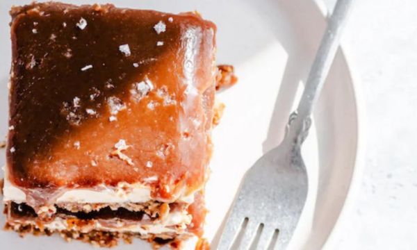 Salted Caramel Cheesecake Bars 